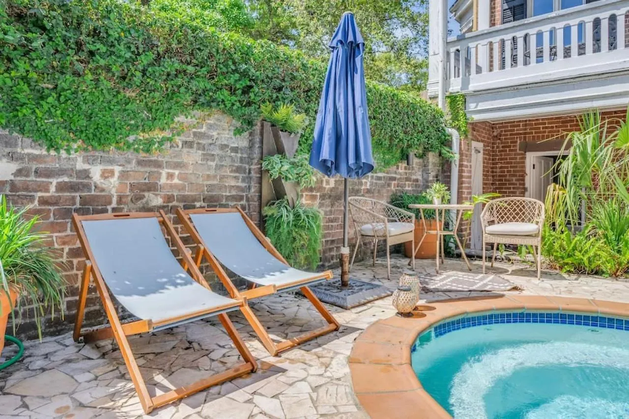 Carriage House B At Hamilton Villa Savannah